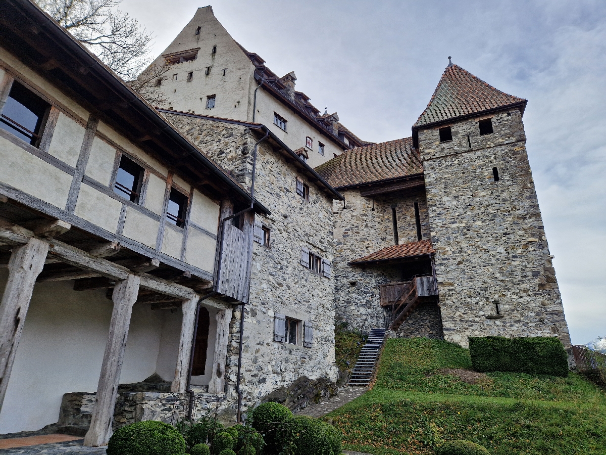 20 Burg Gutemberg Castle